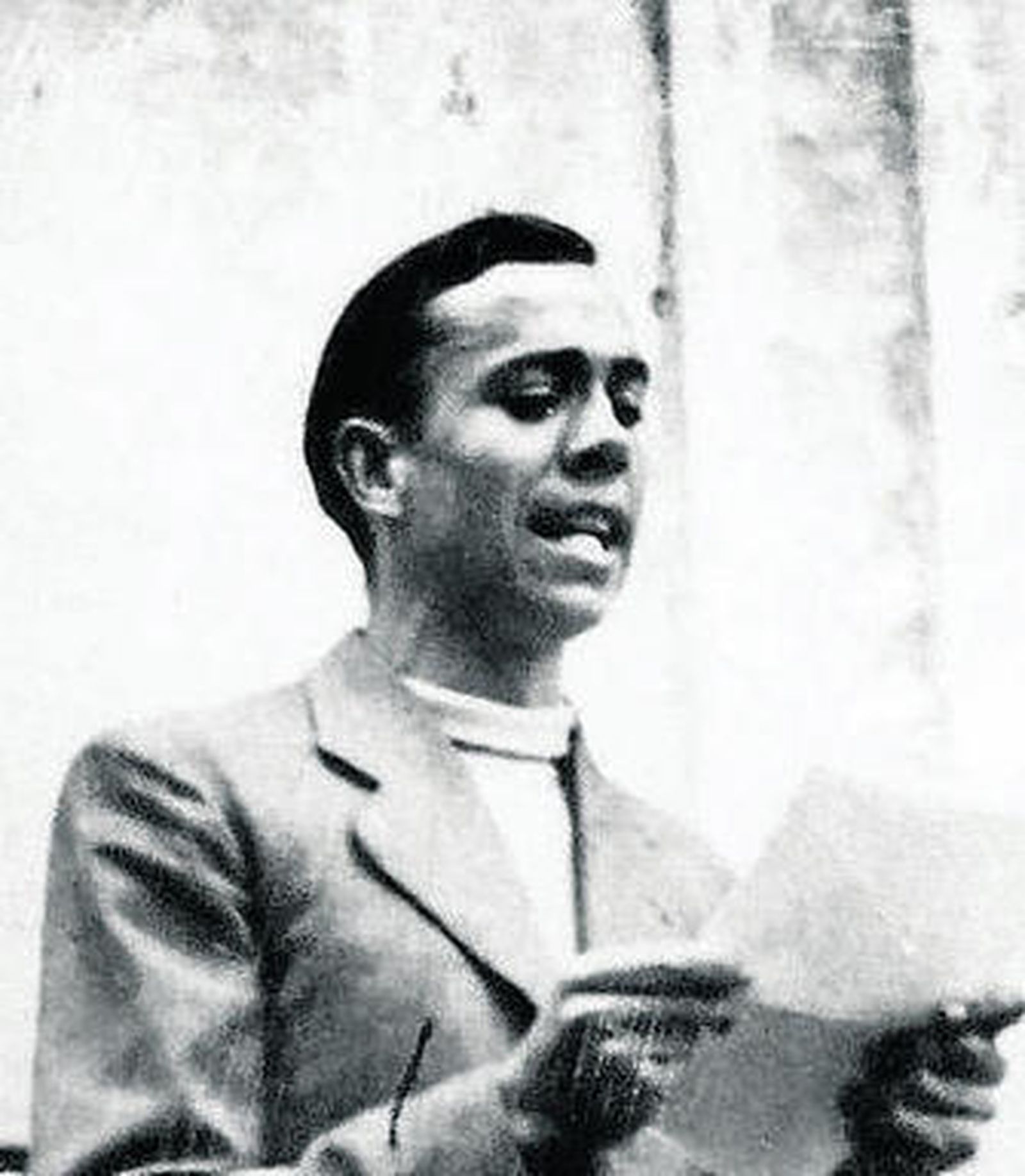 La calle Miguel Hernández pasa a llamarse calle Real.