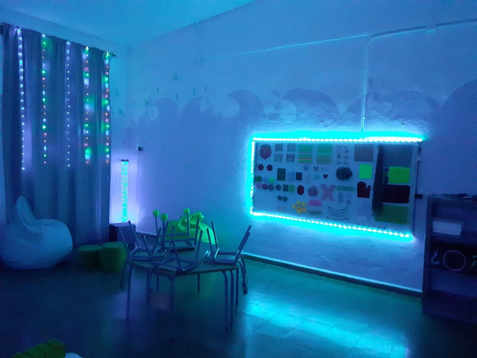 Interior del aula sensorial del colegio Las Cortes.