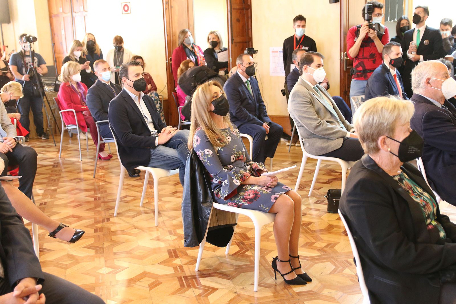 Fotogalería de la entrega de banderas por el Día de Andalucía