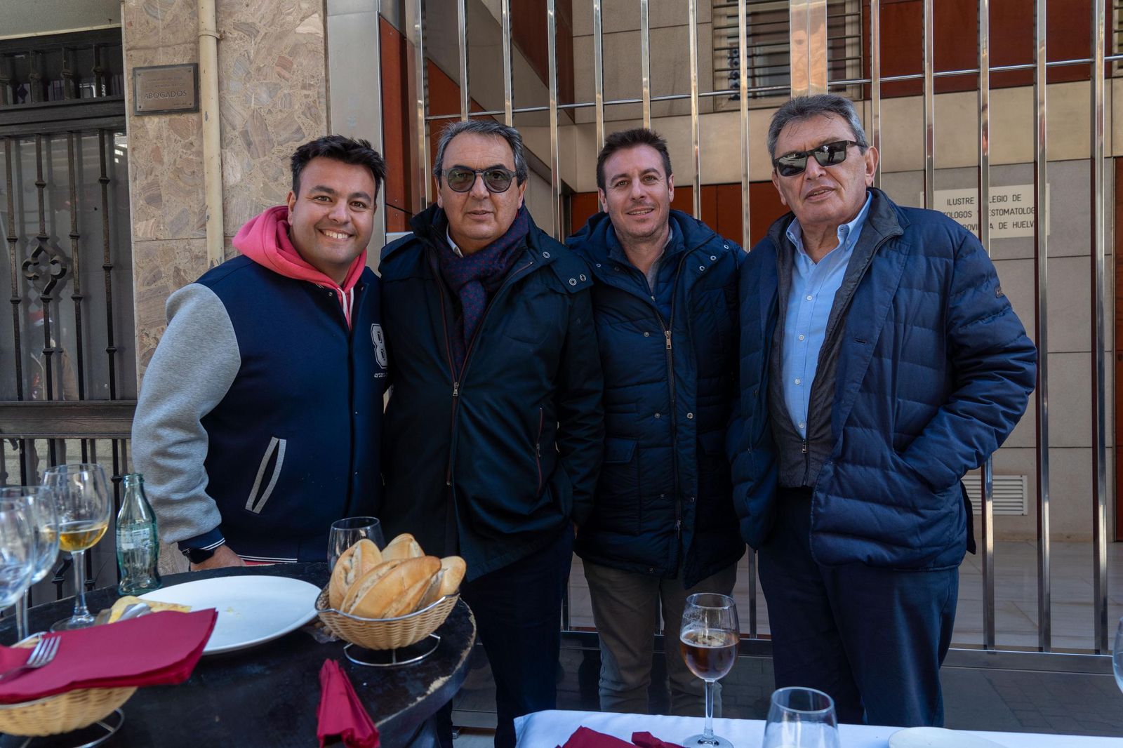 Imágenes de la fiesta del 31 de diciembre en las calles de Huelva