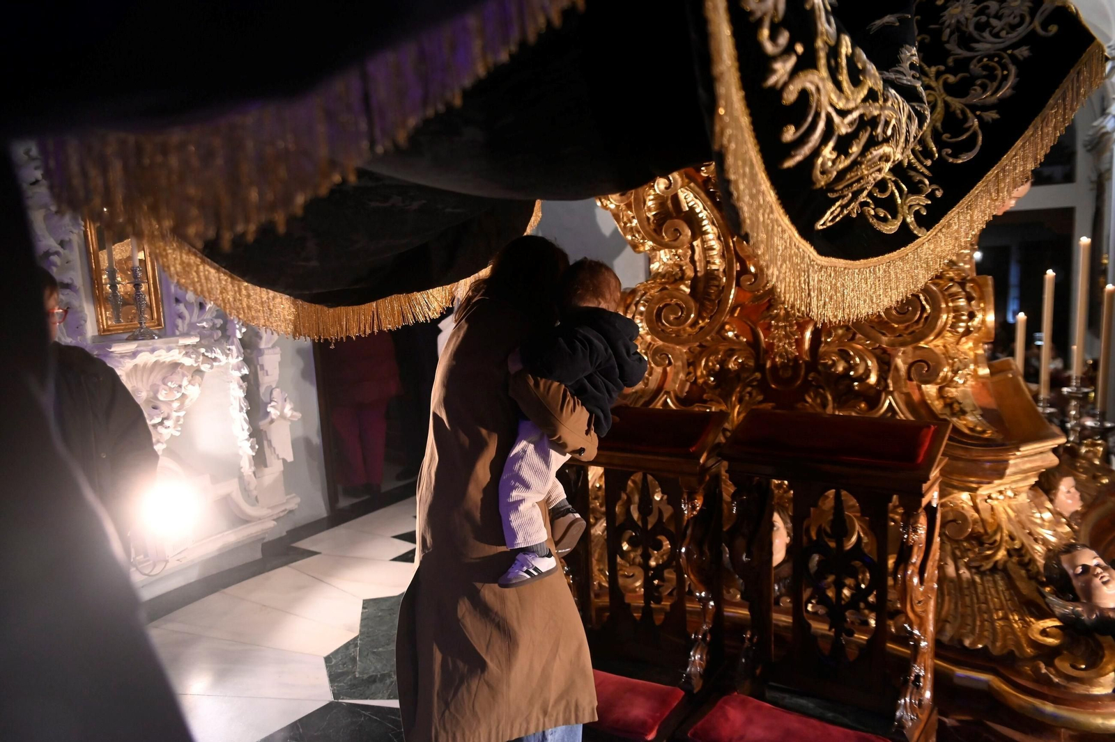 Las mejores fotos de la presentación de los niños a la Virgen de los Dolores de Córdoba