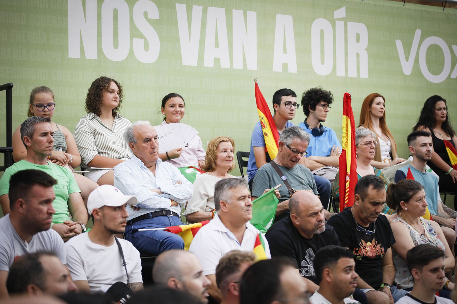 Imágenes de campaña para las elecciones europeas de VOX