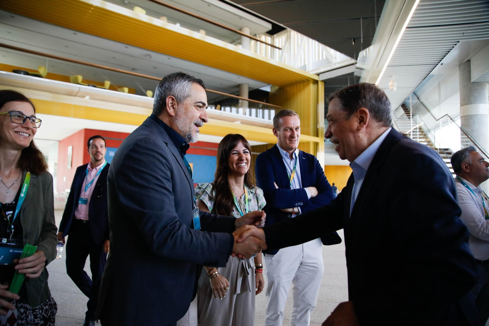 El ministro de Agricultura, Pesca y Alimentación, Luis Planas, visita el Centro Tecnológico Financiero del Grupo Cajamar en el Parque Científico-Tecnológico de Almería (PITA), en imágenes