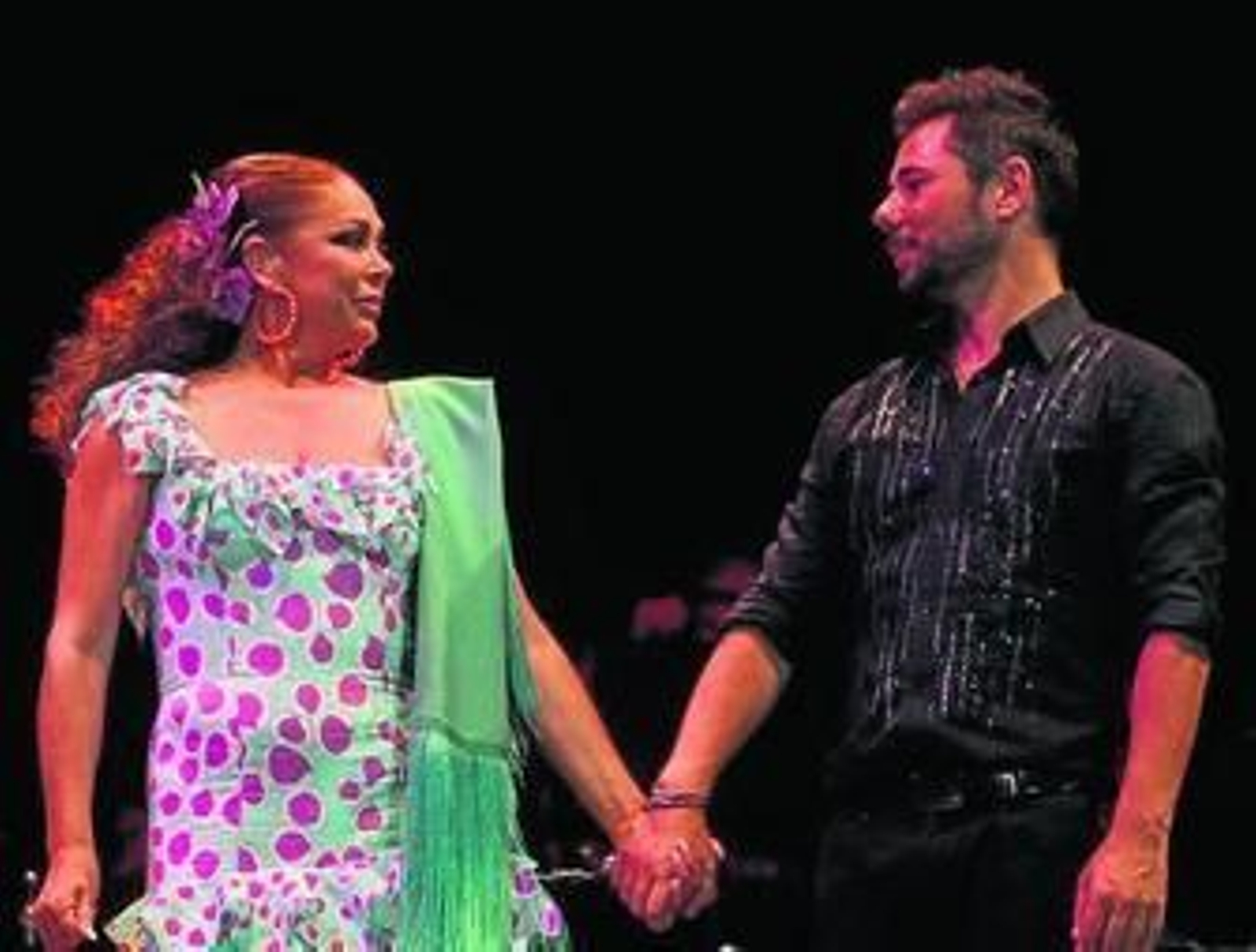 Isabel Pantoja y Miguel Poveda viven su particular romance en Antequera