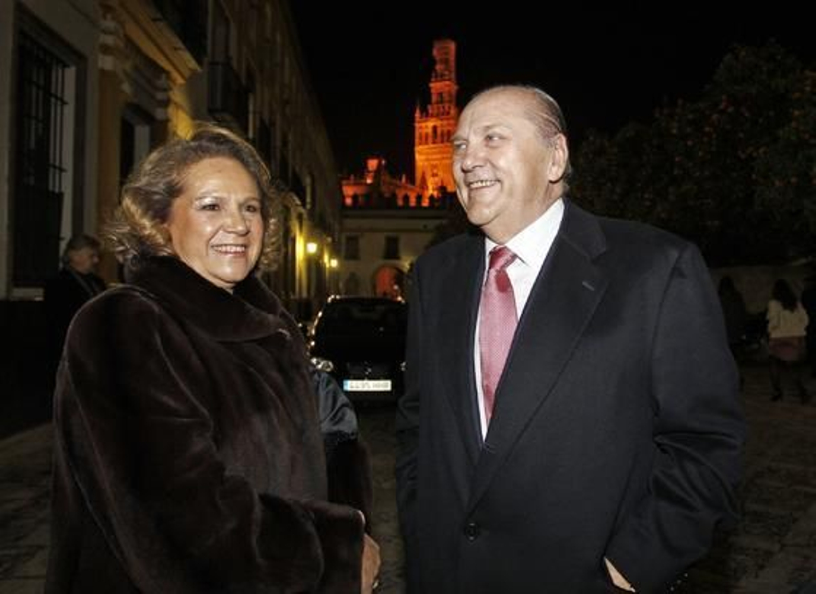 Concha Yoldi, presidenta de la Fundación Persán, y José Moya Sanabria, presidente de Persán. 

Foto: Antonio Pizarro / Juan Carlos Vázquez / Victoria Hidalgo / Manuel Gómez