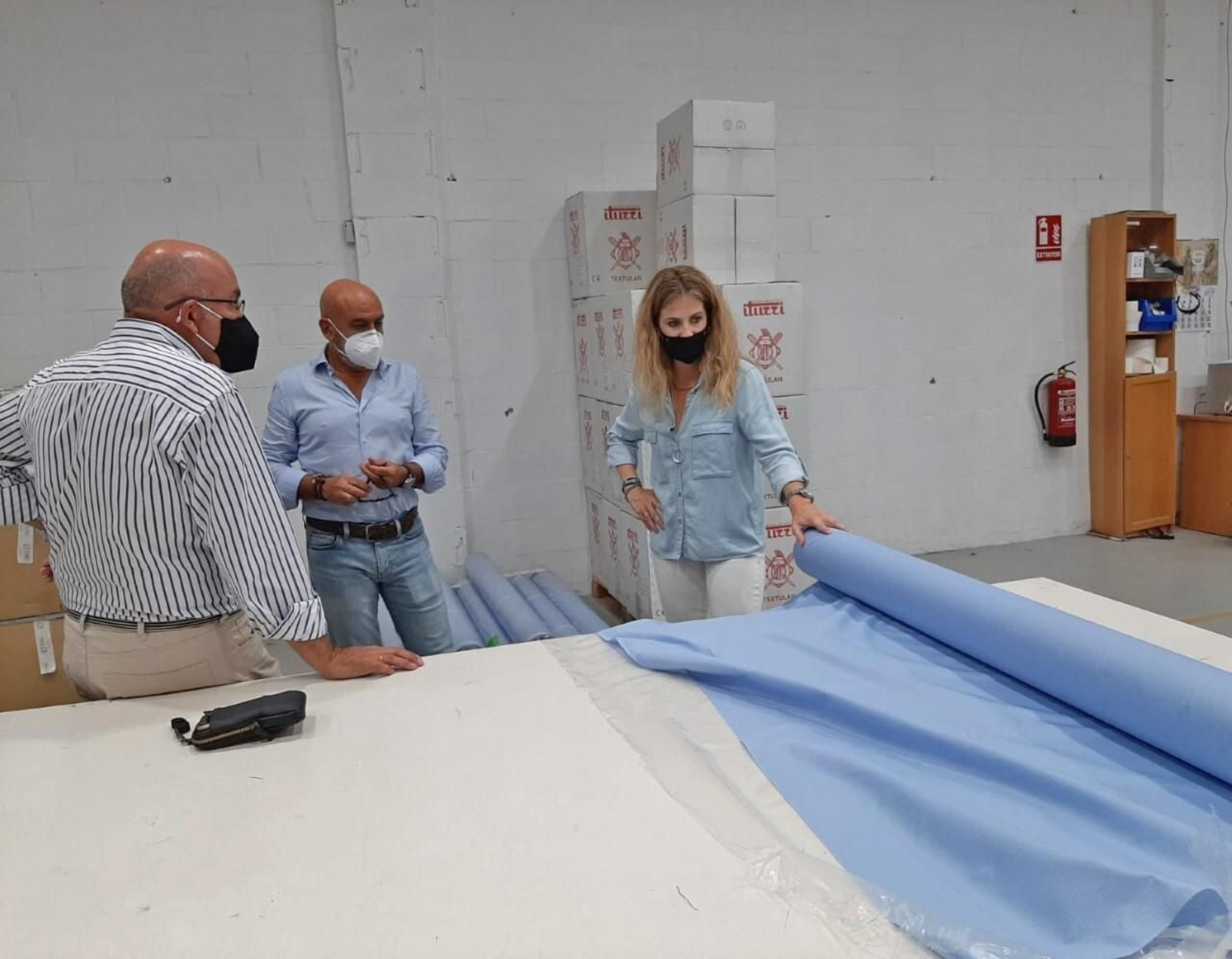 Mestre con los responsables de El Siglo.