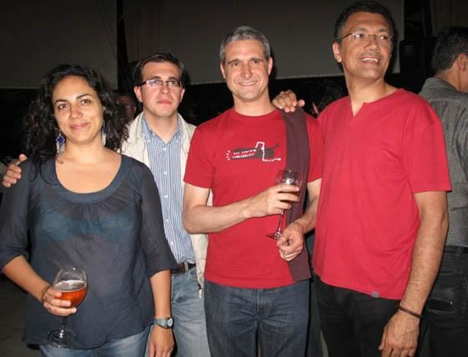 Sara Martín, Óscar Pavón, Alejandro Rojas-Marcos y Antonio Torres, integrantes del cuarteto Urulario, que actuó en la entrega de premios, en el Café del Casino de la Exposición.

Foto: Victoria Ramírez