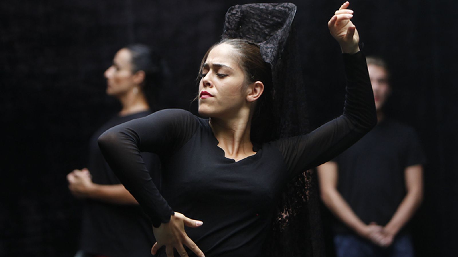 Patricia Guerrero, durante un ensayo de 'Catedral', la propuesta que llegará el martes a la muestra que organiza la Diputación de Sevilla.