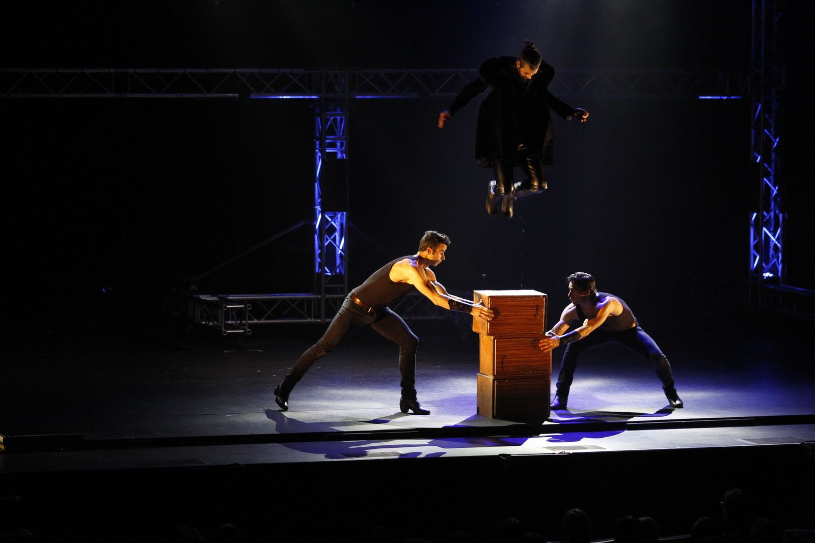 Las imágenes de la actuación del grupo Los Vivancos