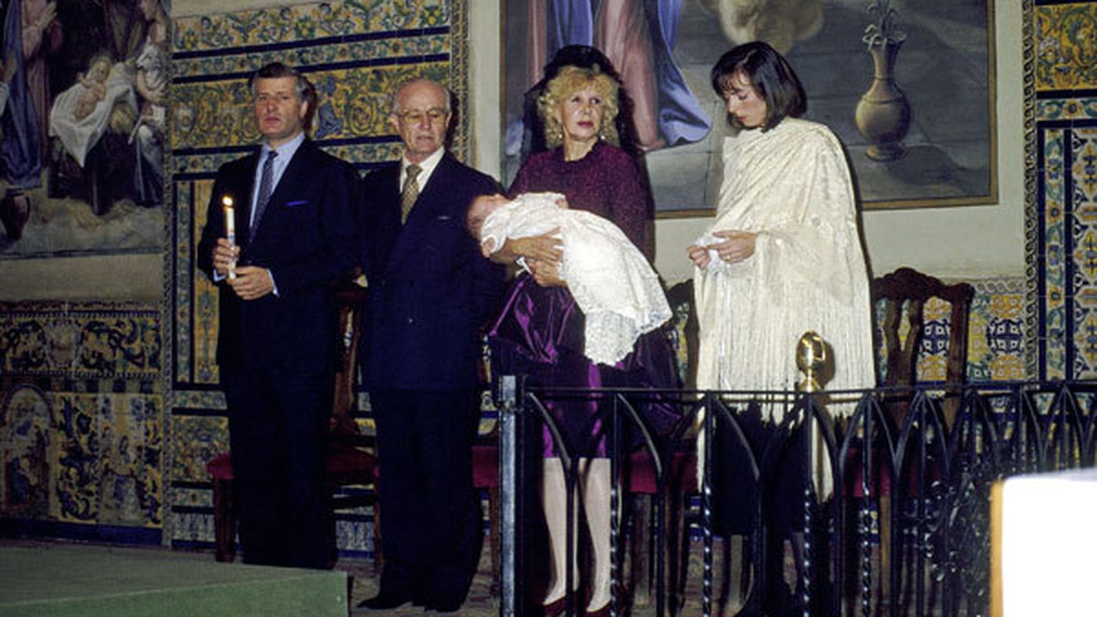 Bautizo de Fernando Fitz-James Stuart, hijo del duque de Alba y Matilde Solís, el 23 de octubre de 1990.