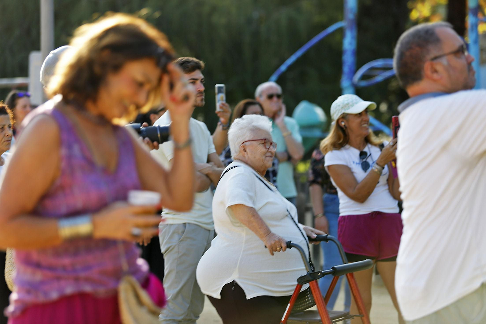 Imágenes de la Feria de las Sevillanas en los jardines del muelle