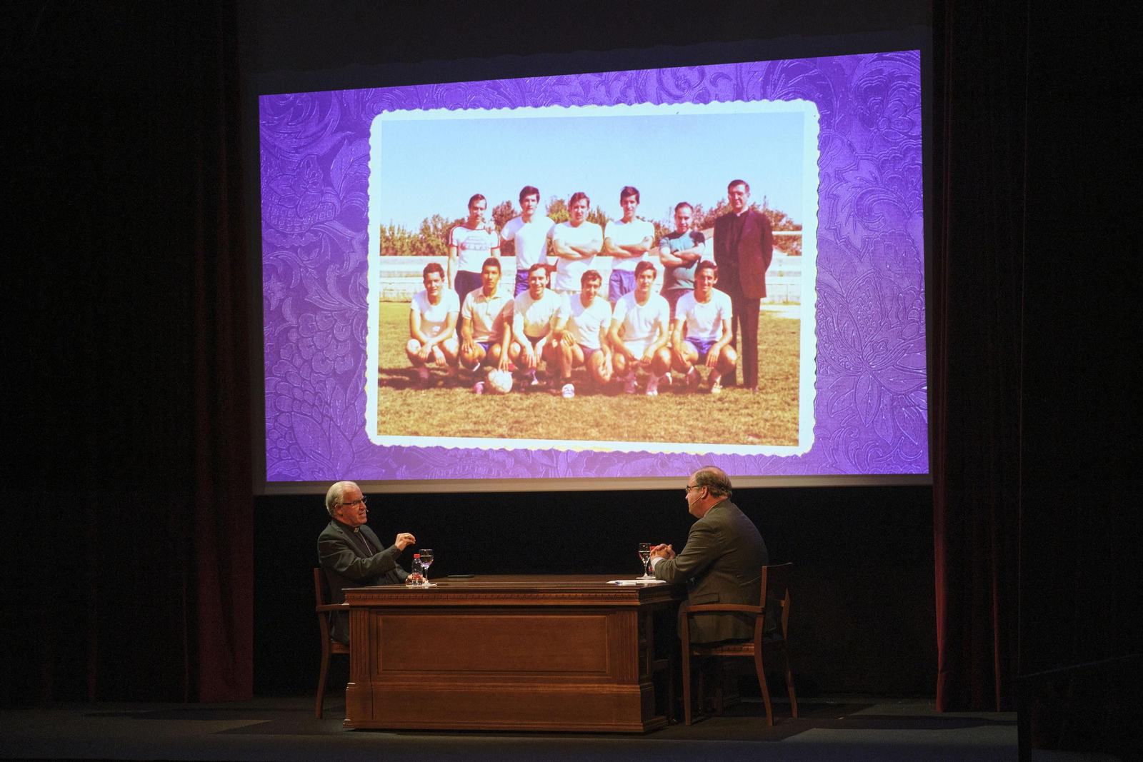 DIALOGO CUARESMA NAVARRO ANTOLIN Y JOSE ANGEL SAIZ MENESES