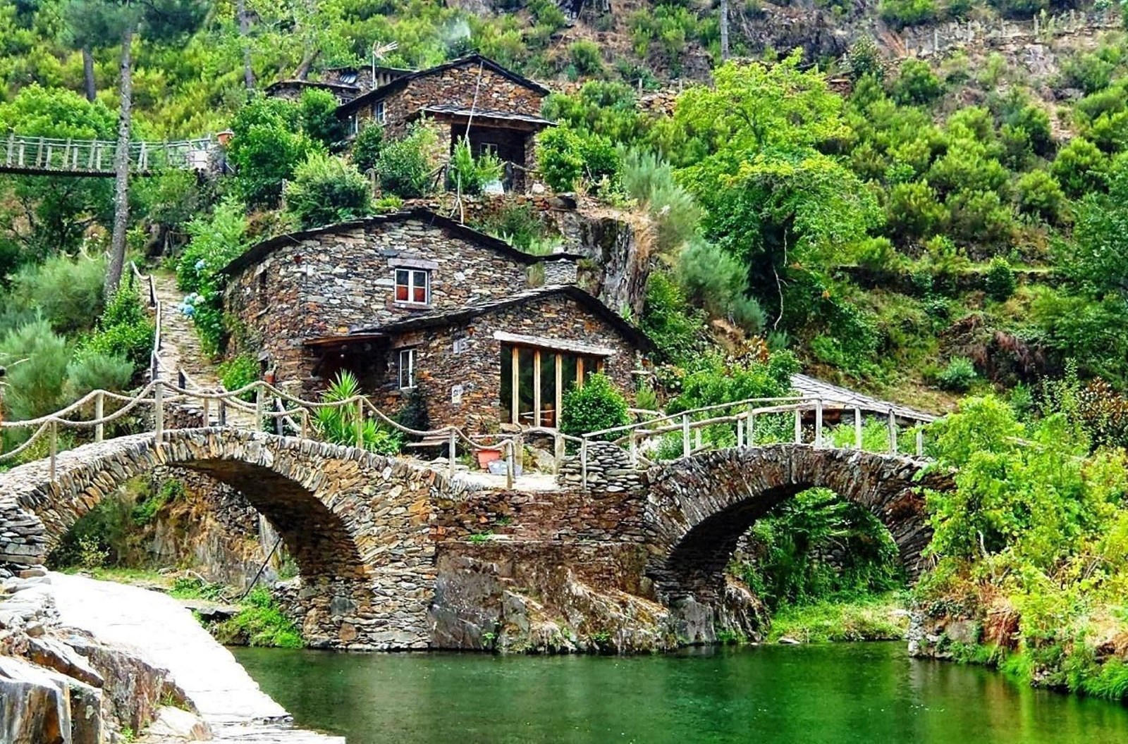 Praia fluvial Foz Degua