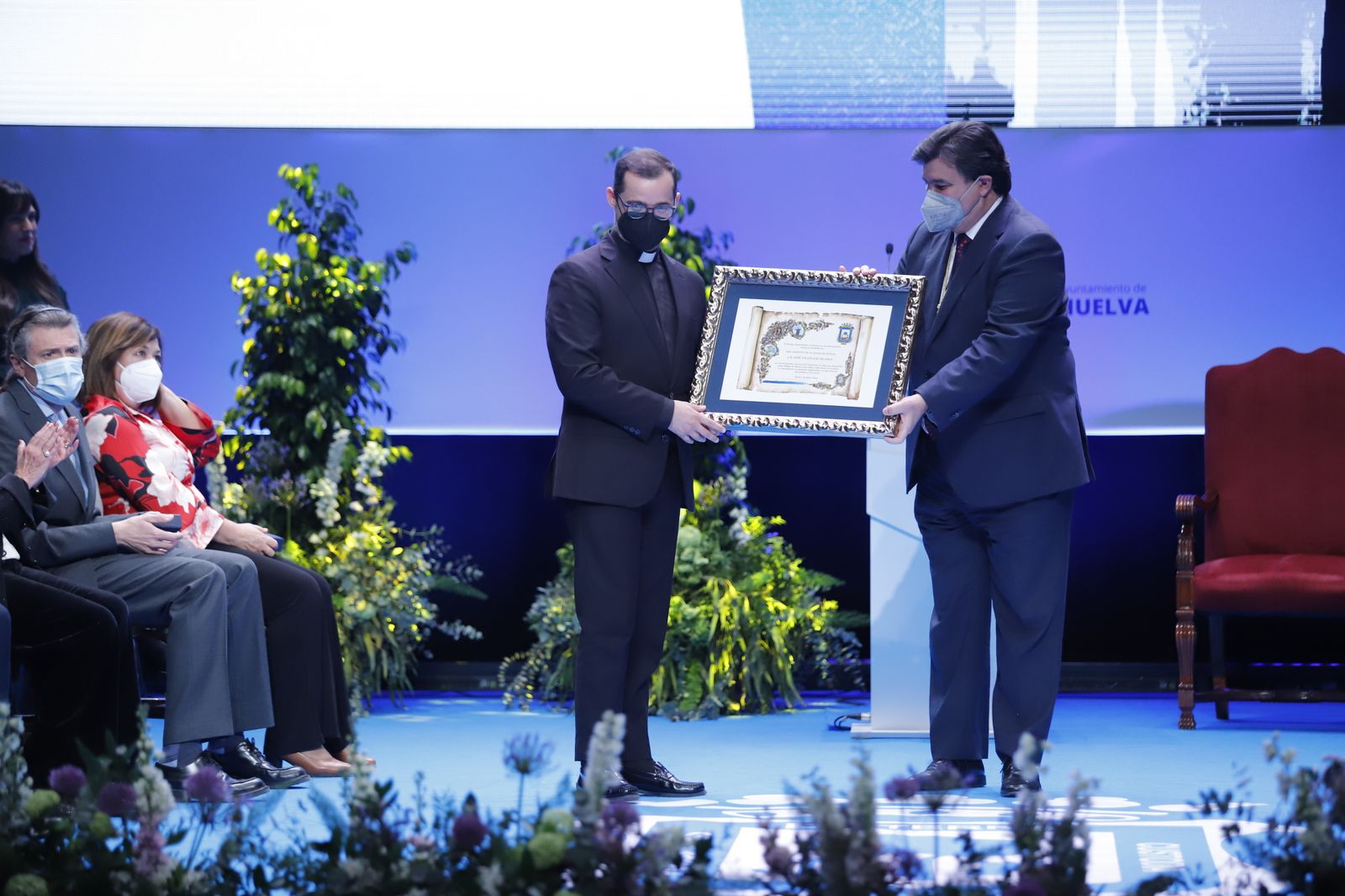 Imágenes de la entrega de Hijo Predilecto y de Hijos Adoptivos de Huelva