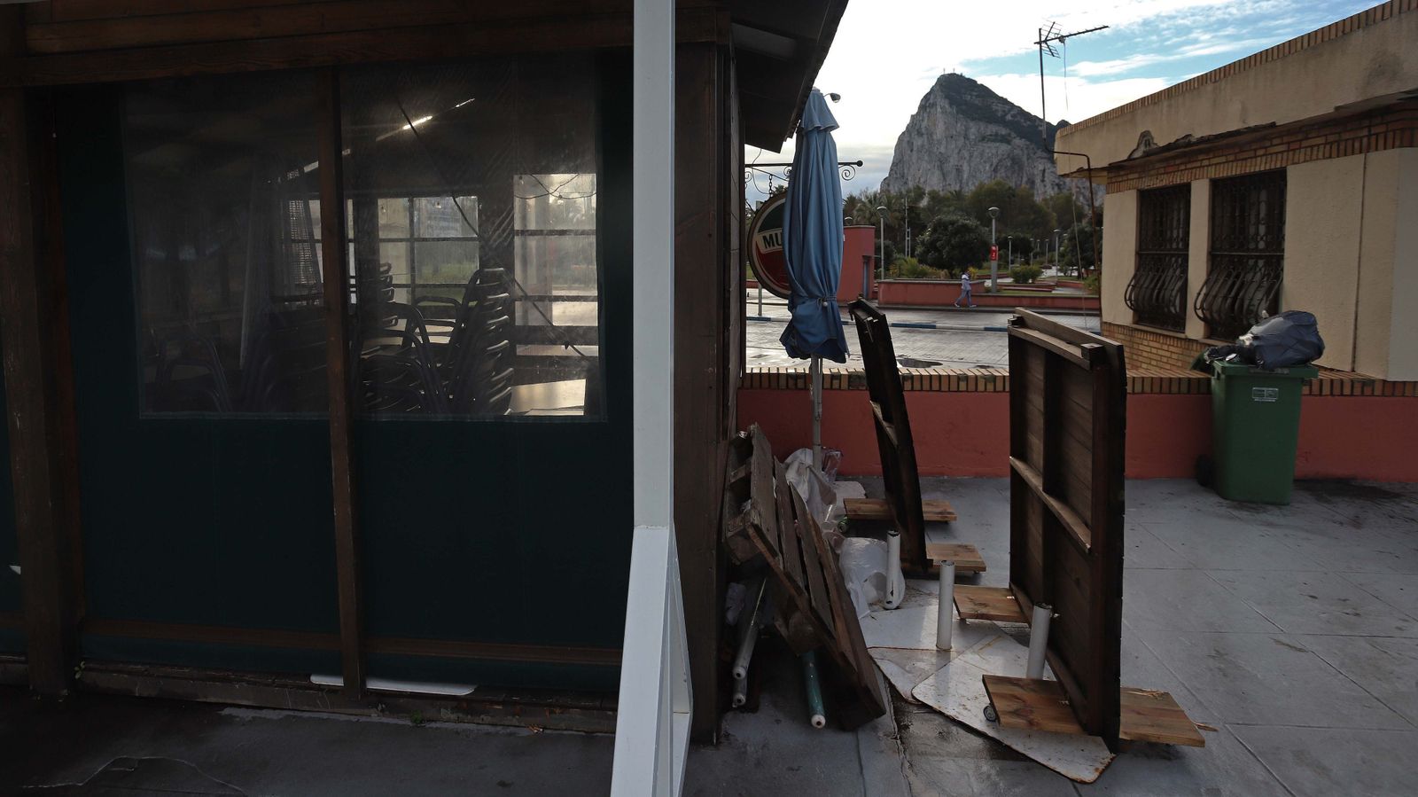 Fotos del primer día de alerta 4 grado 2 en La Línea