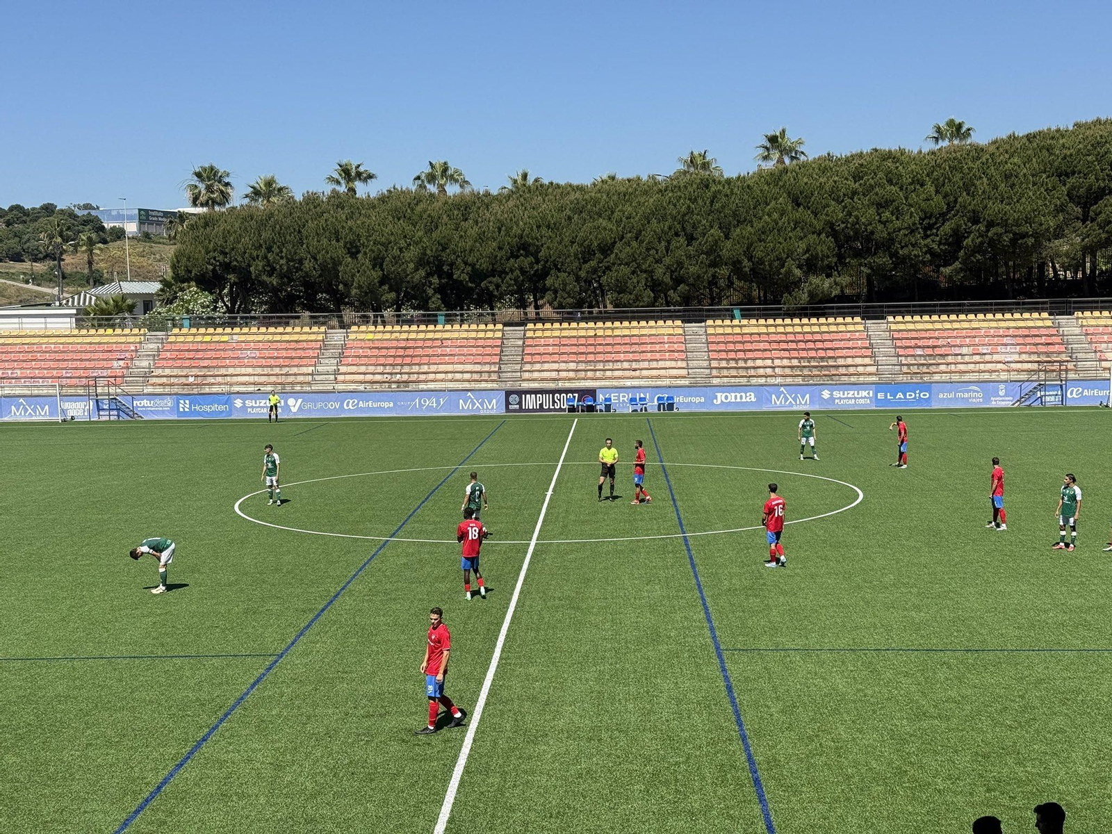 Imagen del Estepona-Cacereño ya a puerta cerrada