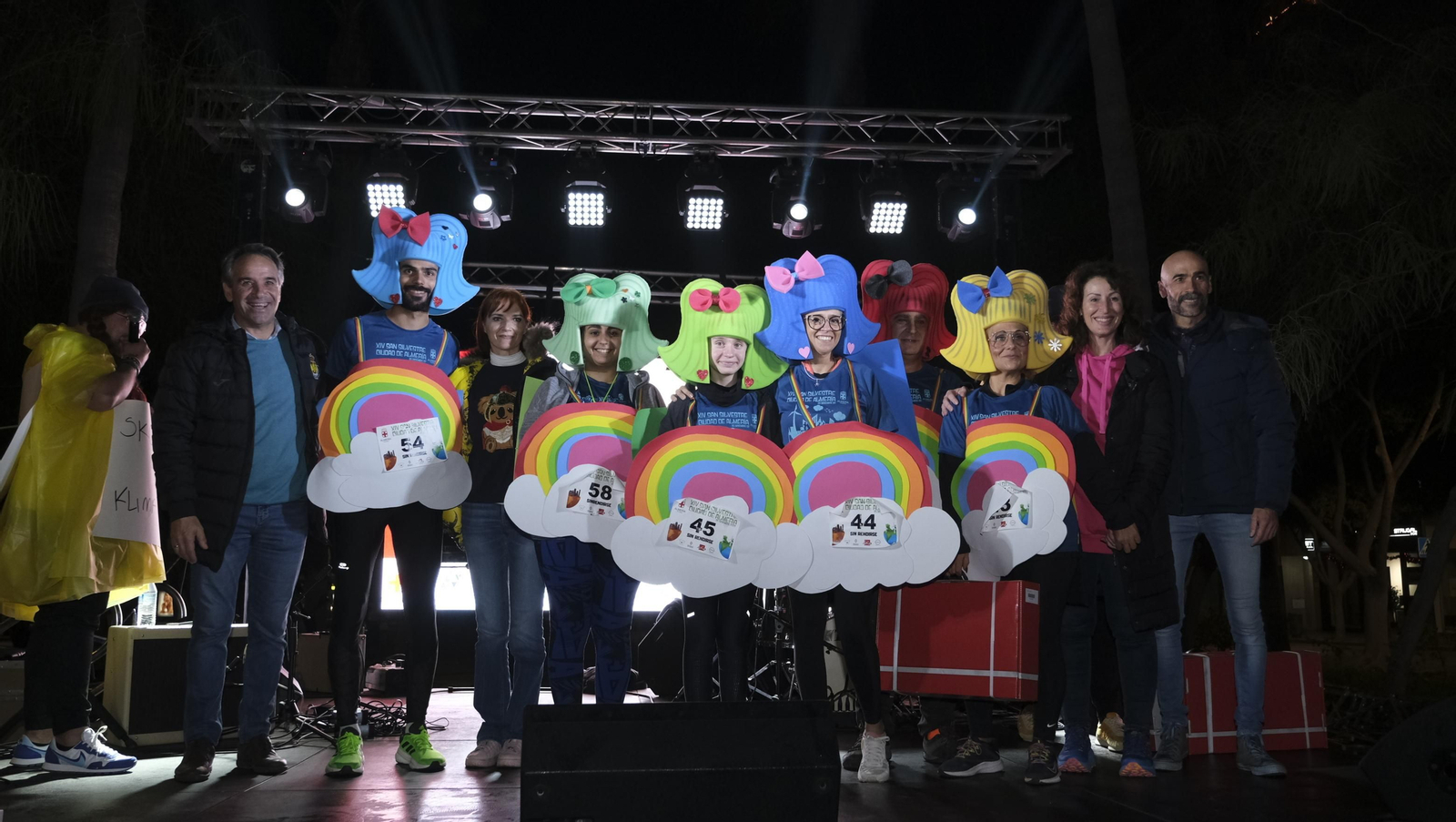 Imágenes de la XIV edición de la San Silvestre de Almería