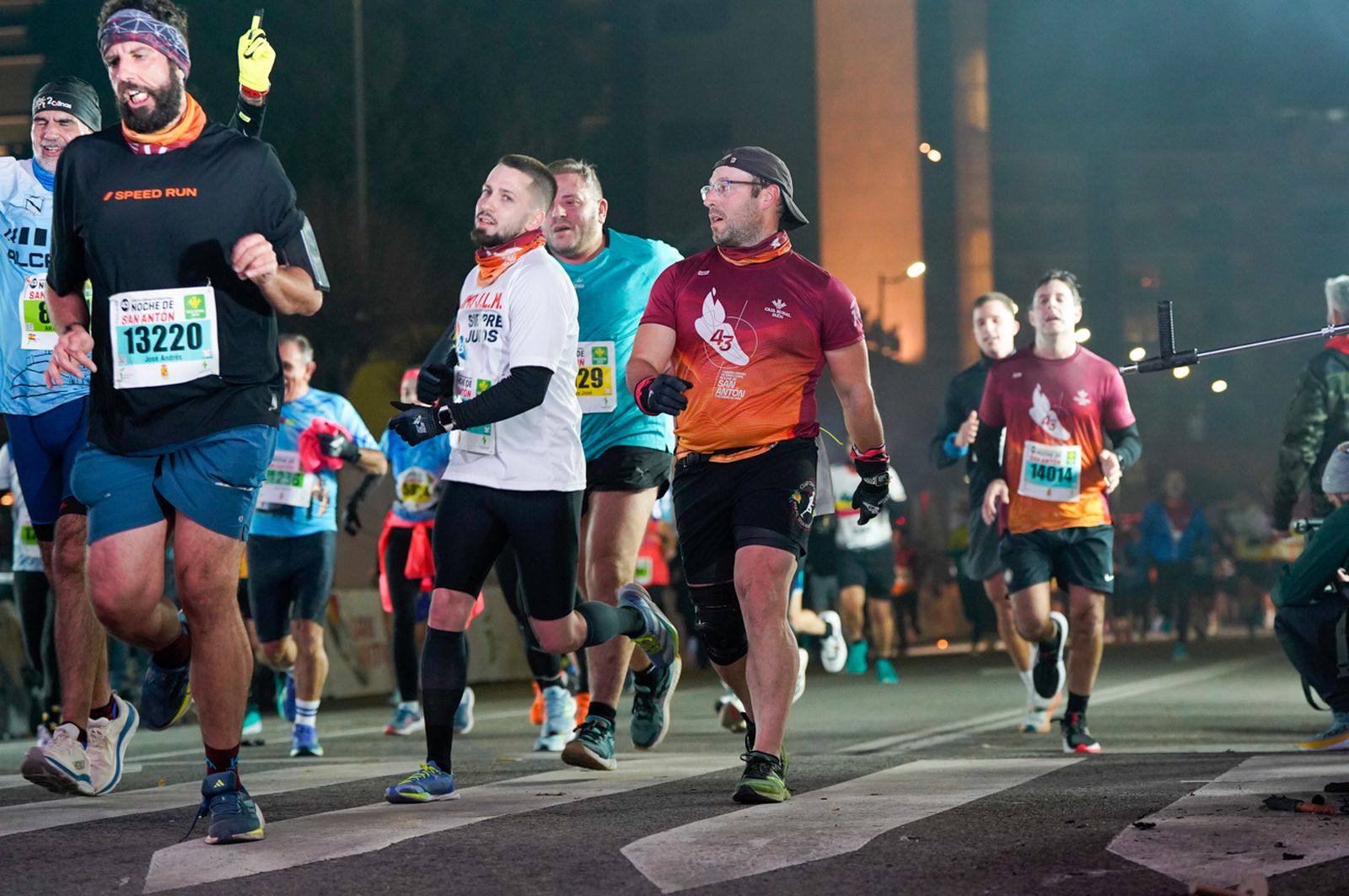 En imágenes: búscate en tu llegada a meta de la Carrera de San Antón 2026 (13)