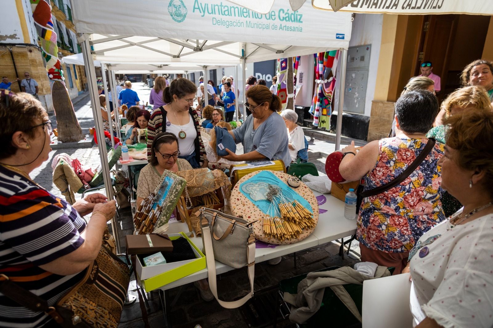 Las imágenes del I Encuentro de Bolillos de la asociación Mujeres de Acero