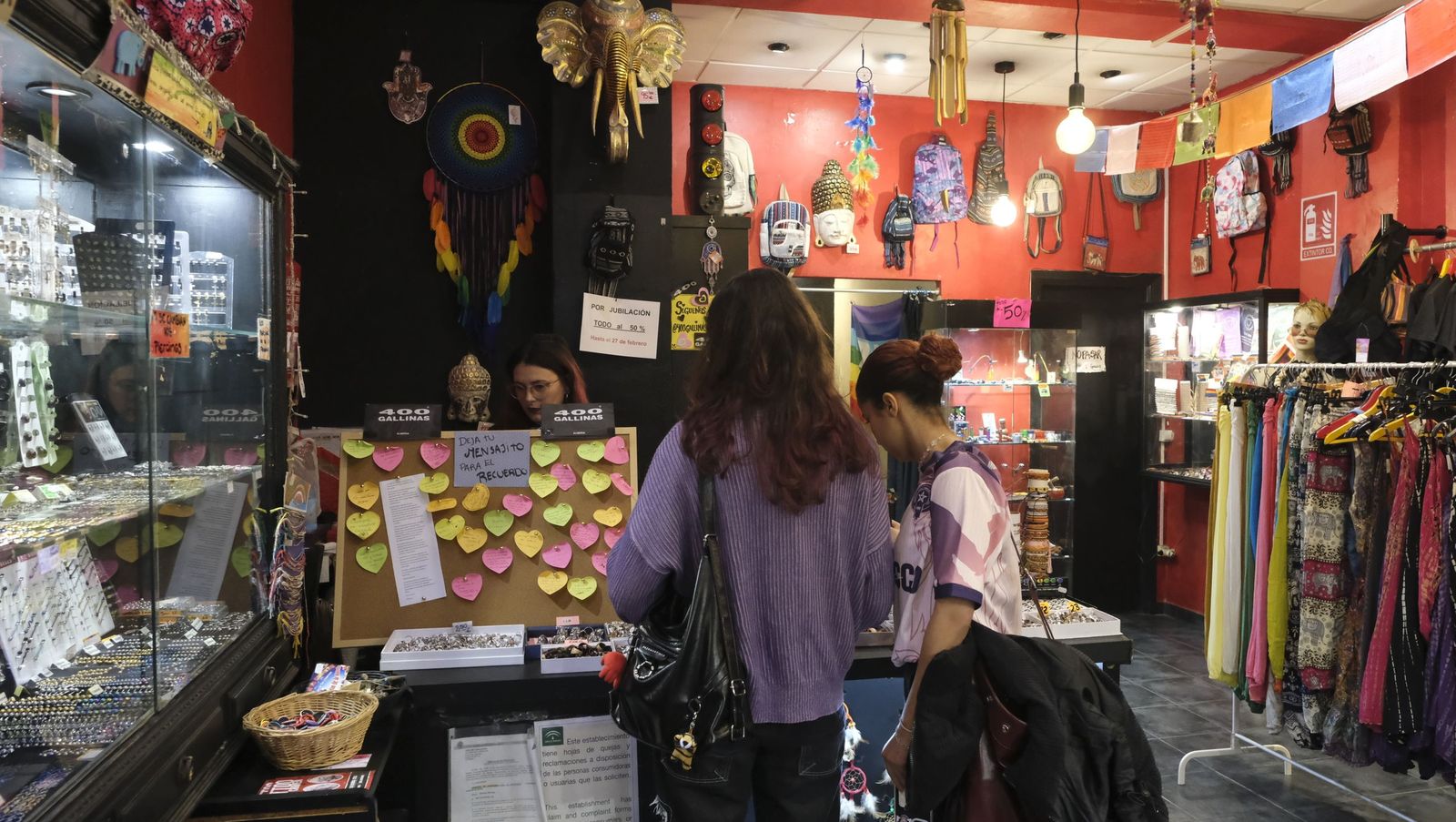 '400 gallinas' echa el cierre tras cerca de tres décadas en Almería, en imágenes