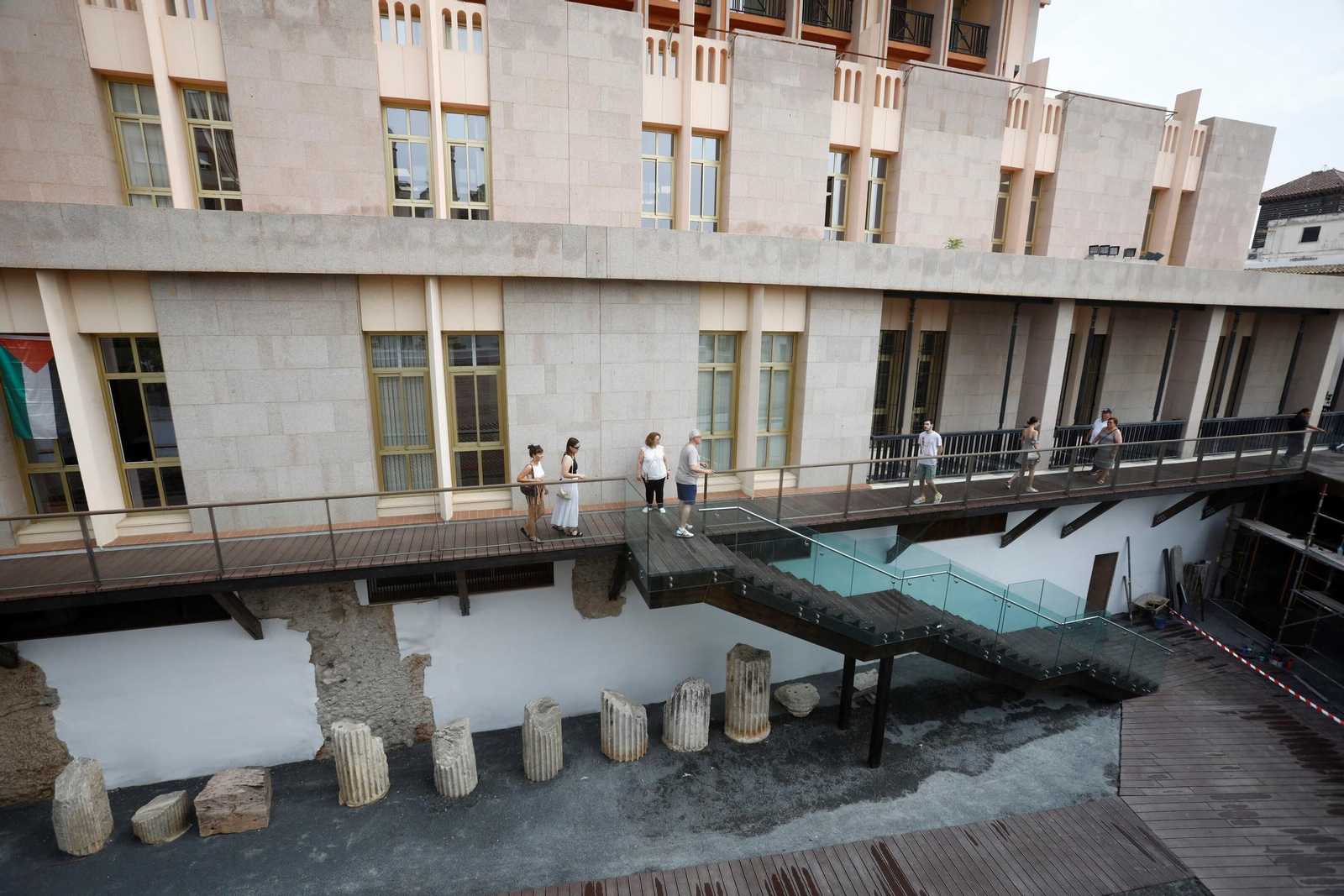 El primer día de visitas al Templo Romano, en imágenes