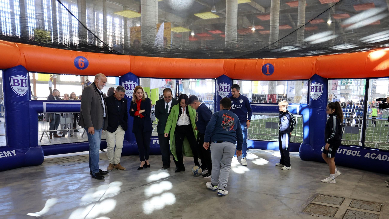 Imágenes del primer día de Juvelandia en Jerez