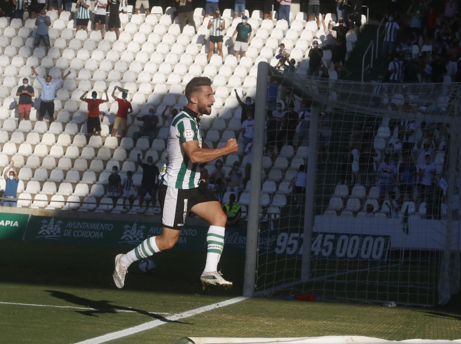La victoria del Córdoba CF ante el Don Benito, en imágenes