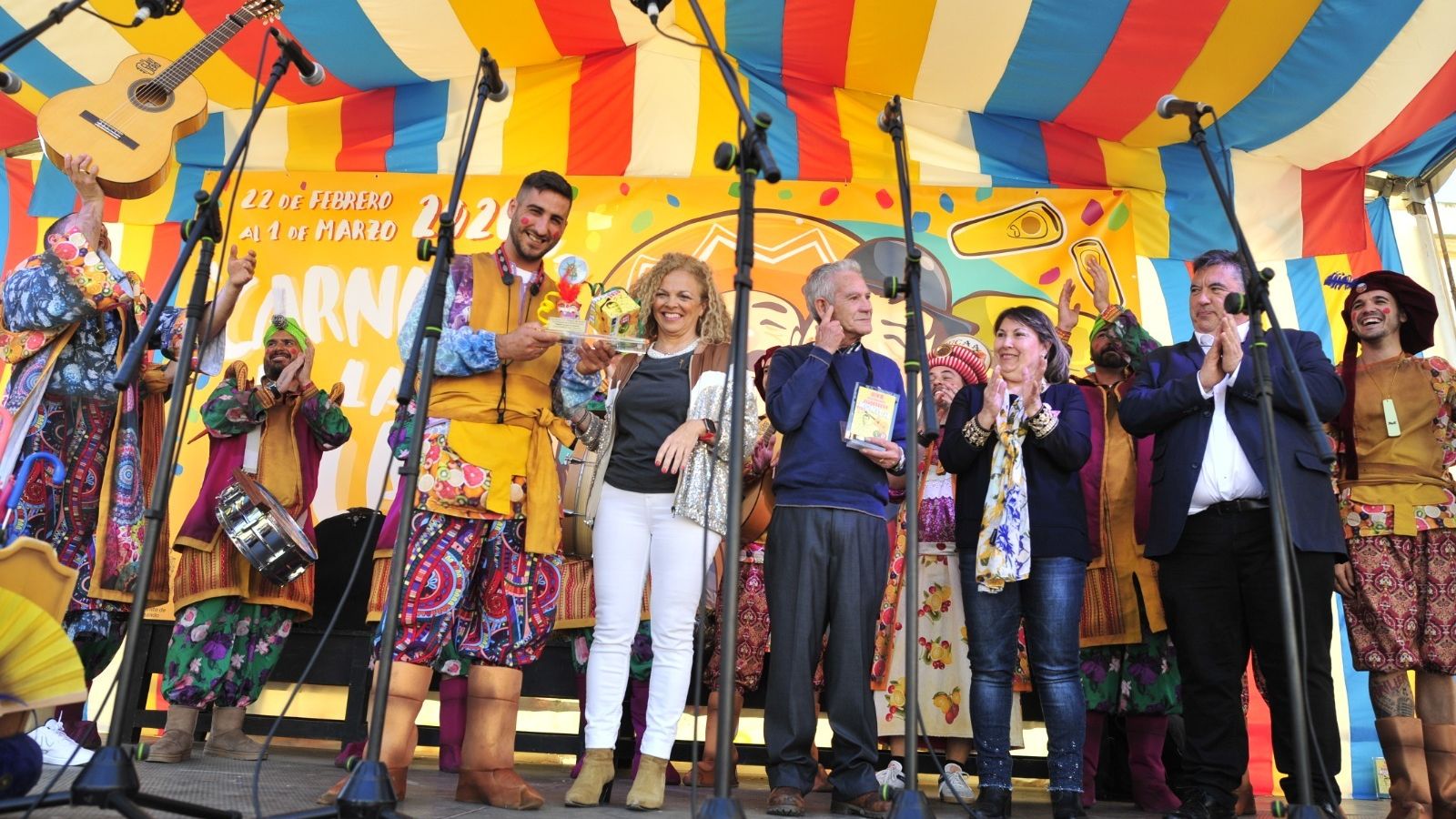 Entrega del Premio Cajonazo que concede la peña El Timón.