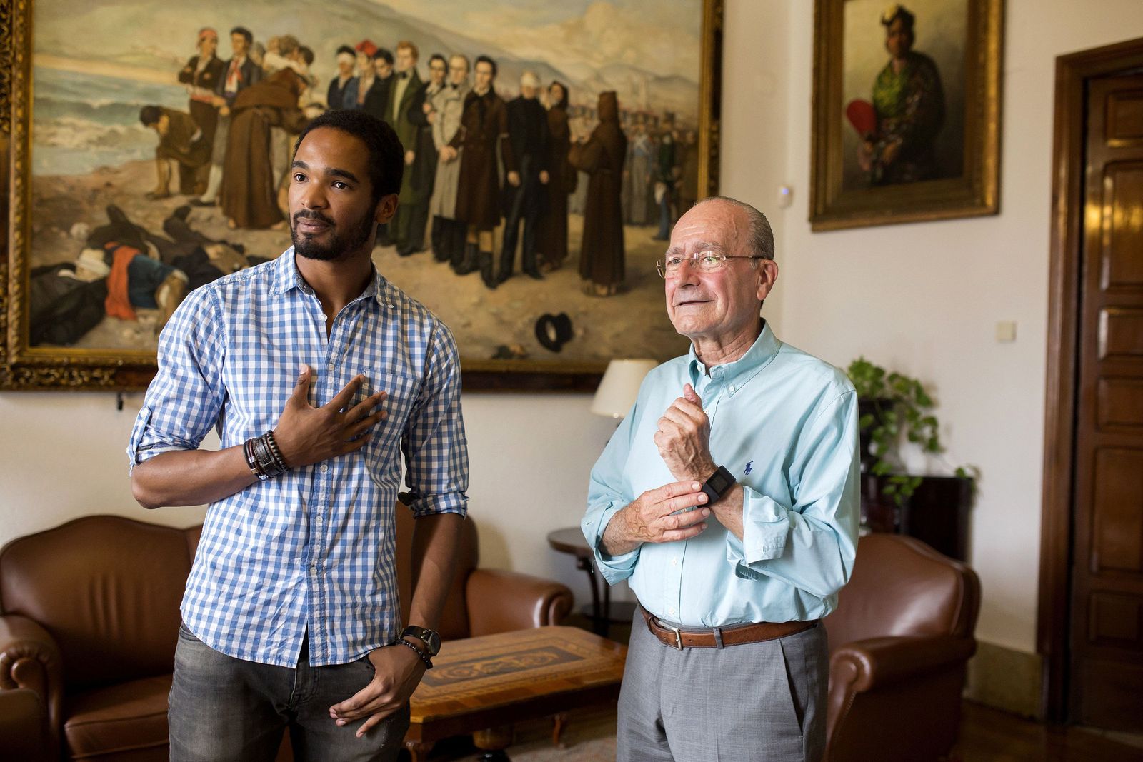 El alcalde recibió al actor al día siguiente de los hechos.