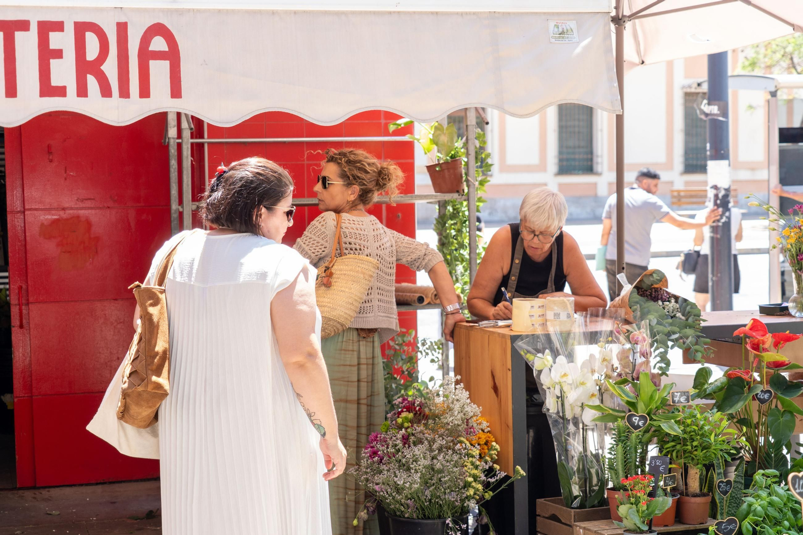 La Plaza del Mercado de Huelva, animado rincón de la vida cotidiana,
