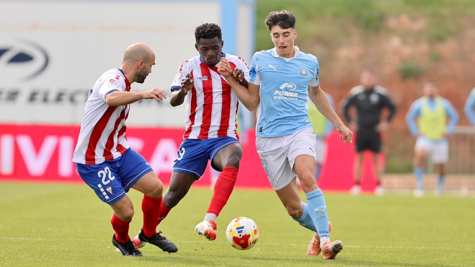Las mejores fotos del Ibiza - Algeciras CF de la Primera Federación