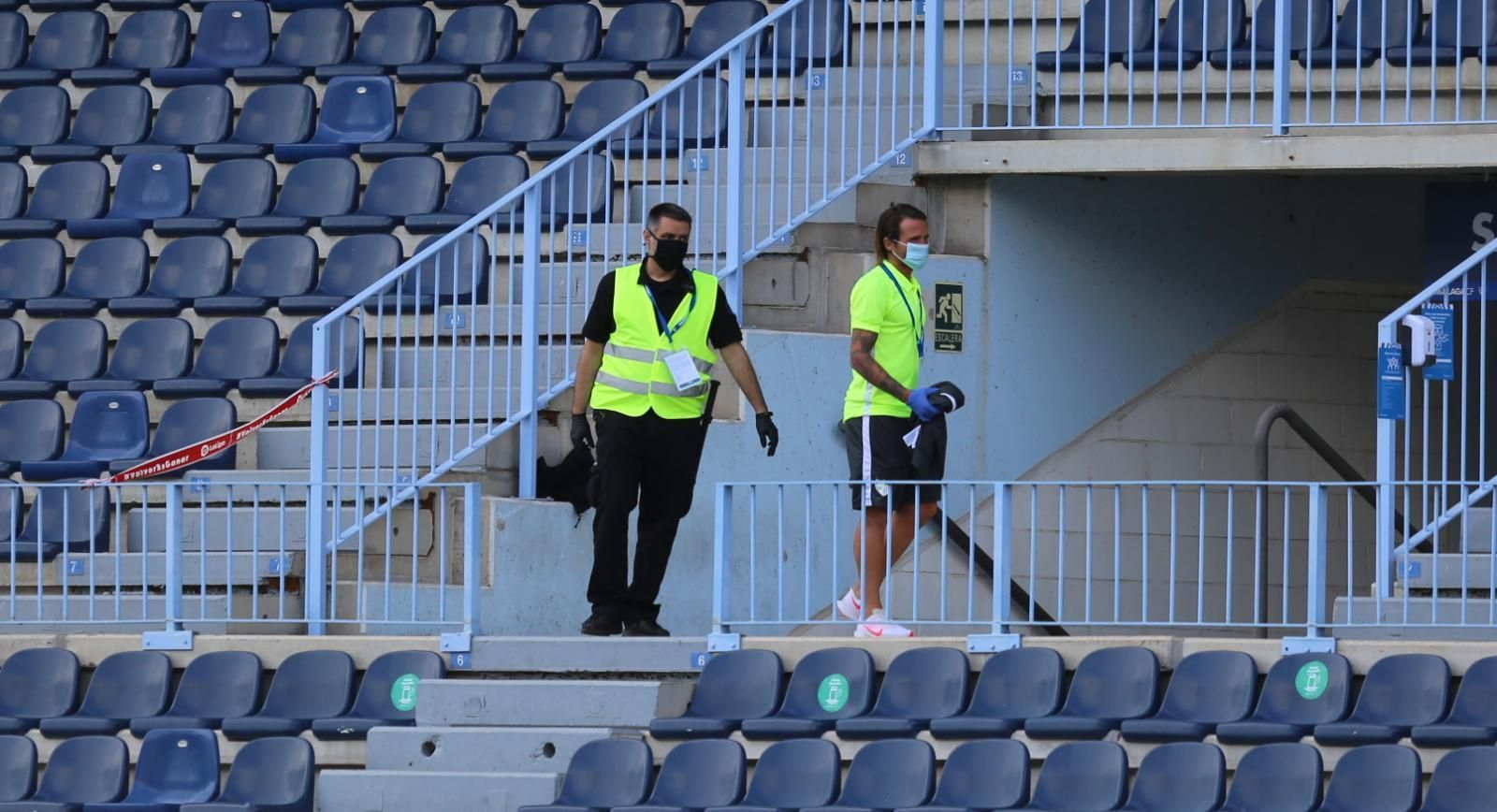 Galería: Llegada del equipo a La Rosaleda antes del Málaga CF-SD Huesca