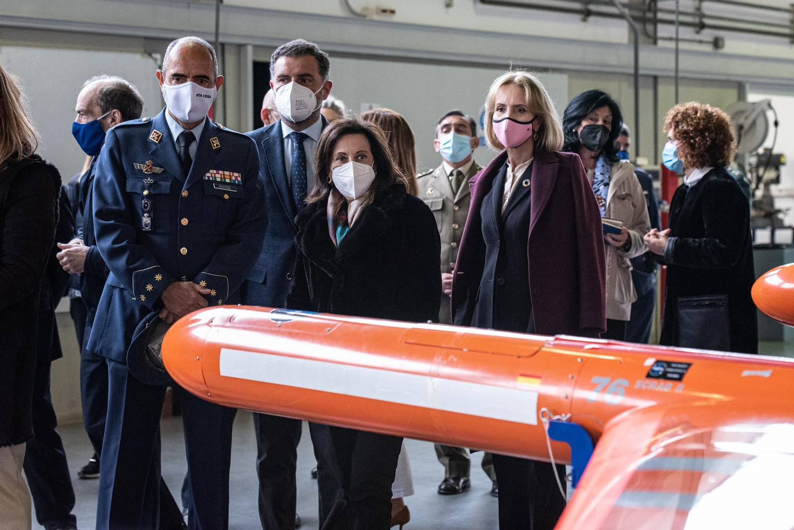 Imágenes de la visita de la Ministra de Defensa Margarita Robles a las instalaciones del INTA