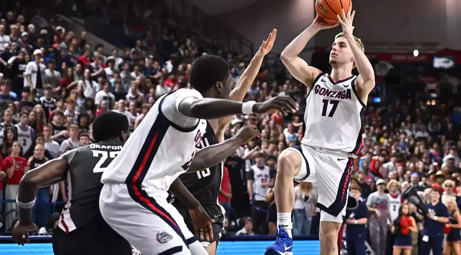 Mario Saint-Supéry, 11 puntos y victoria