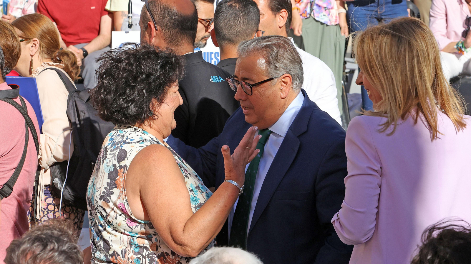 Dolors Montserrat, en campaña de las Europeas en Jerez