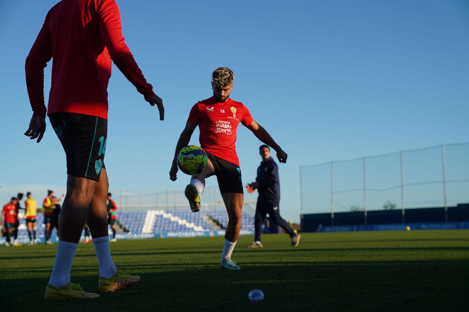 Las fotos del primer encuentro de la historia del Almería ante un rival italiano