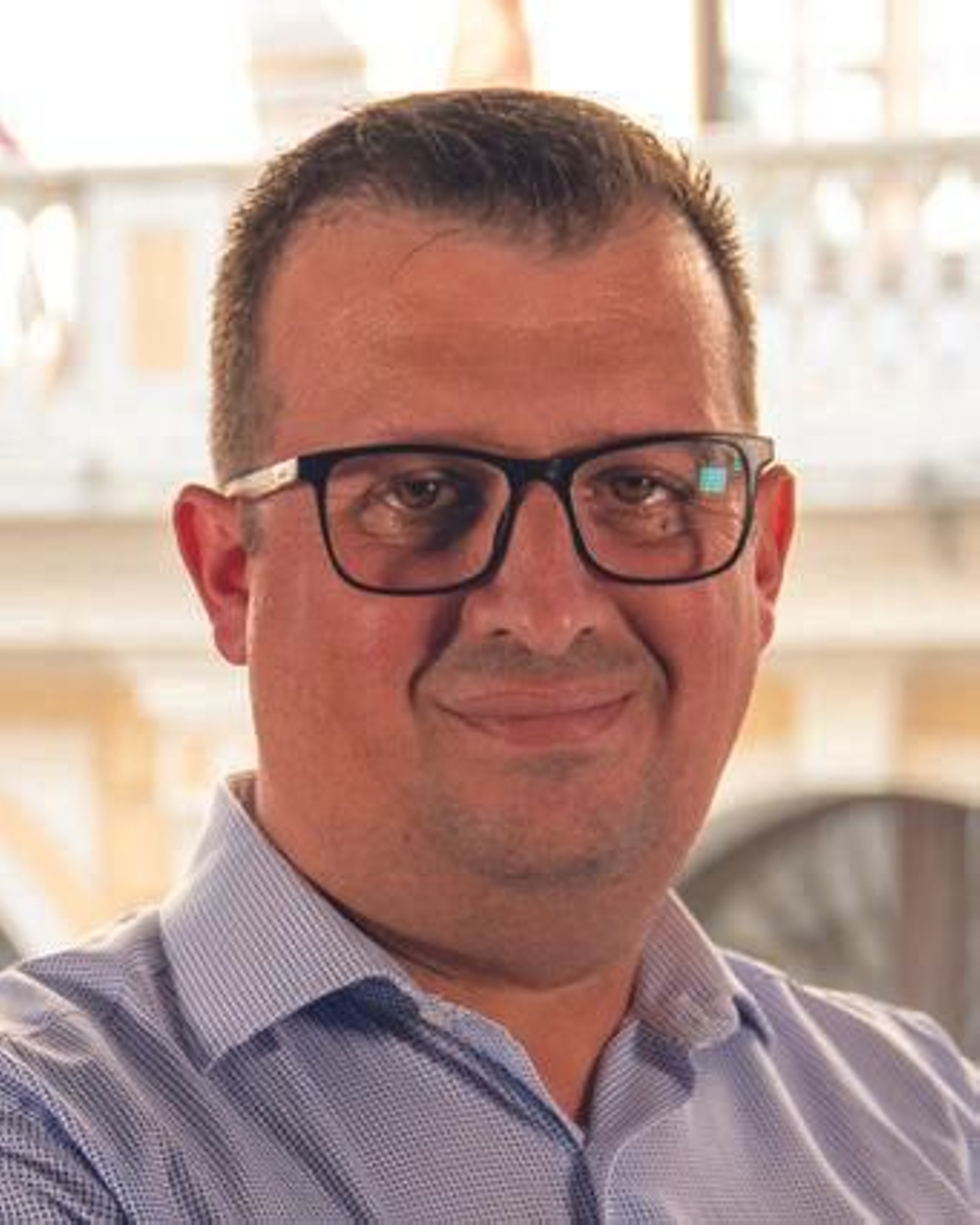 Oscar López Domínguez (PP). 43 años. Director comercial.