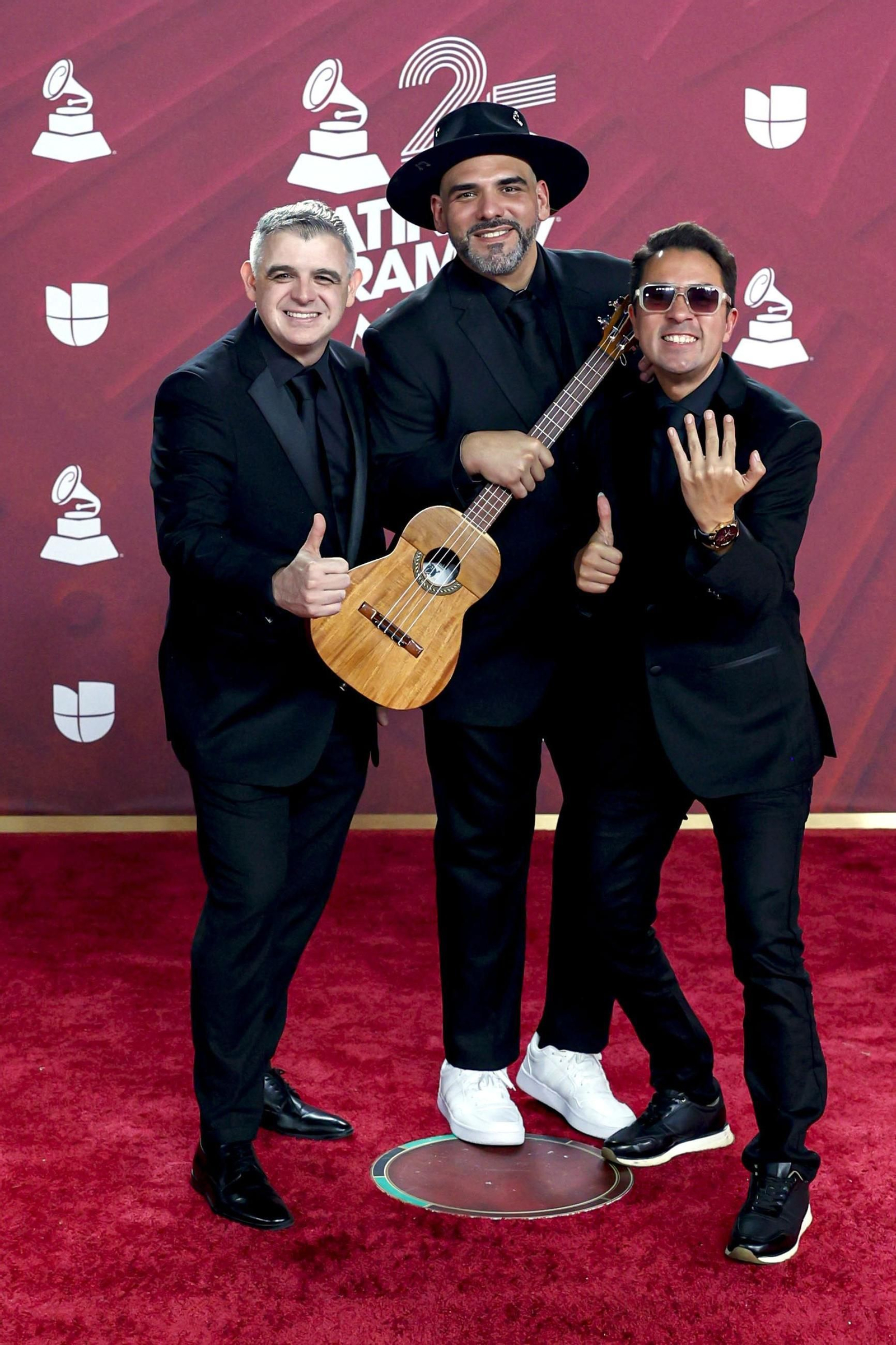 Todos los famosos, tendencias y curiosidades en la alfombra roja de la 25 edición de los Grammy Latinos