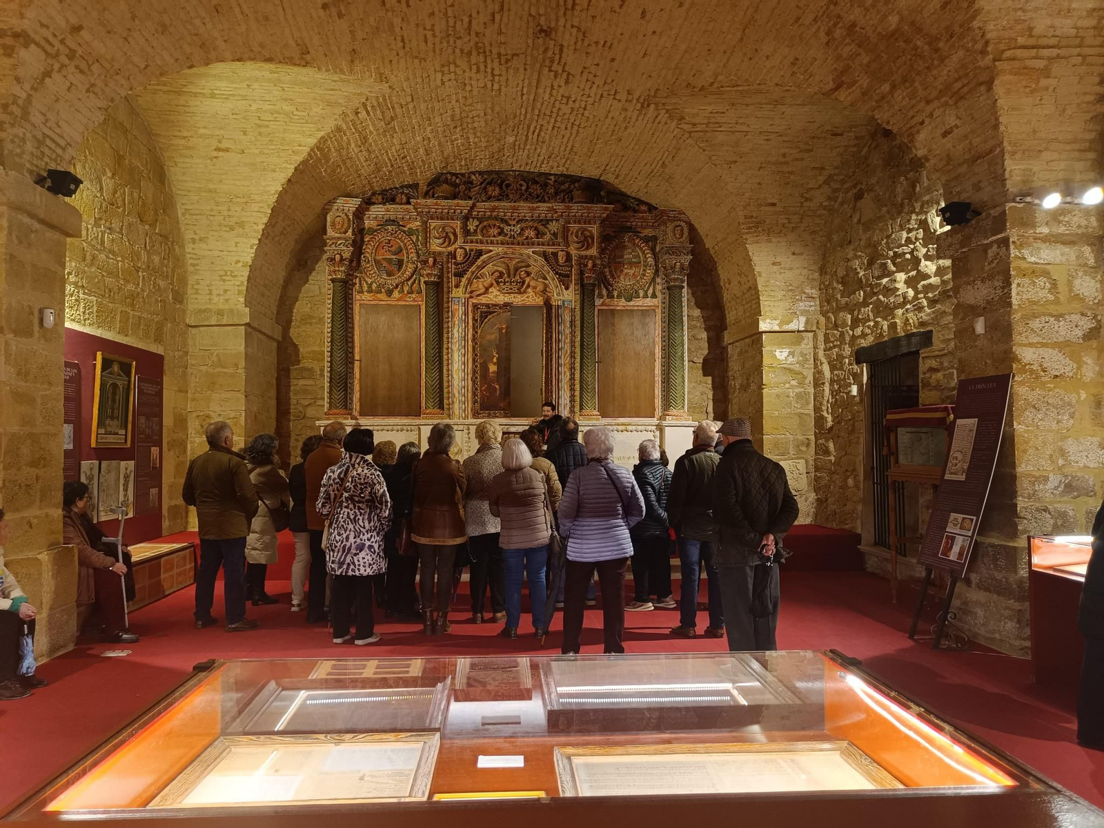 Visita guiada en el Santuario de las Reliquias de Arjona, uno de los espacios patrimoniales más singulares del nuevo Pueblo Mágico de Jaén.