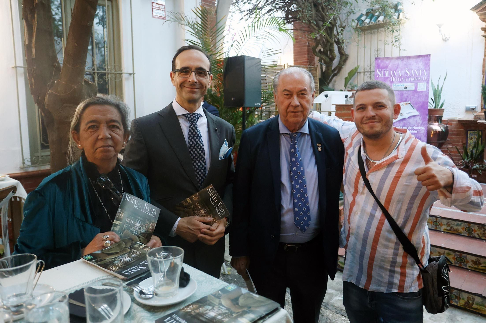 Imágenes de la presentación de "La Guía de Semana Santa de Huelva y Provincia" de Huelva Información