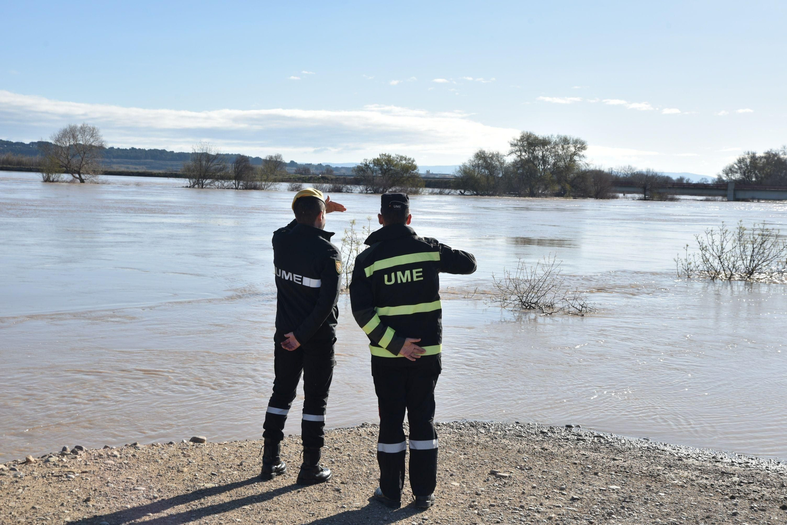 Imágenes de la crecida del río Ebro a su paso por Zaragoza