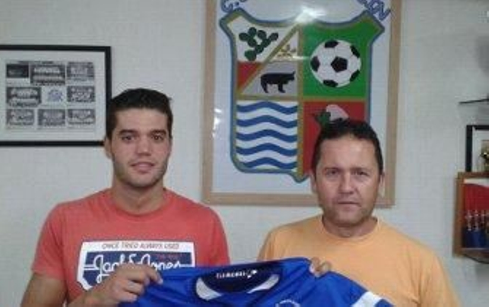 Luisma, Daza y Antoñito firman en el Guadalcacín