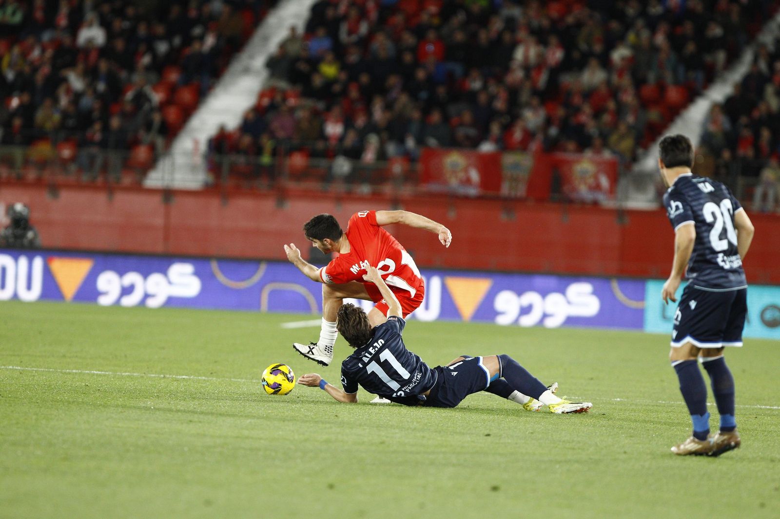 La U.D. Almería empata a uno contra el Cádiz y es campeón de invierno, en imágenes