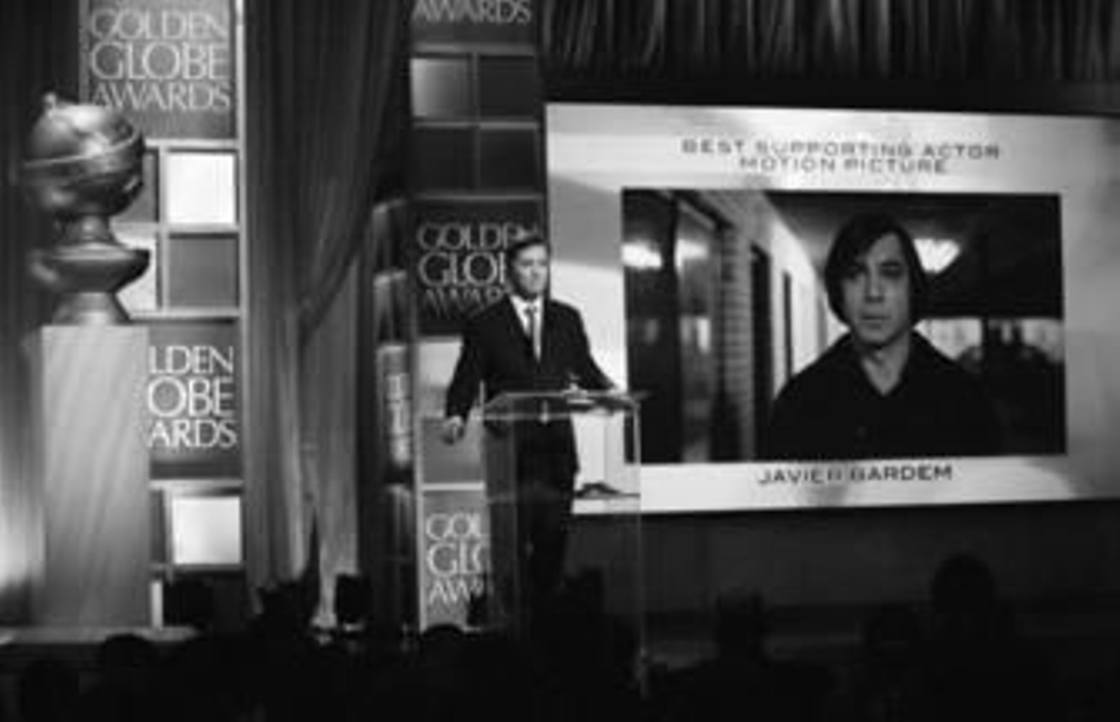 Momento en el que se anuncia el premio a Javier Bardem.