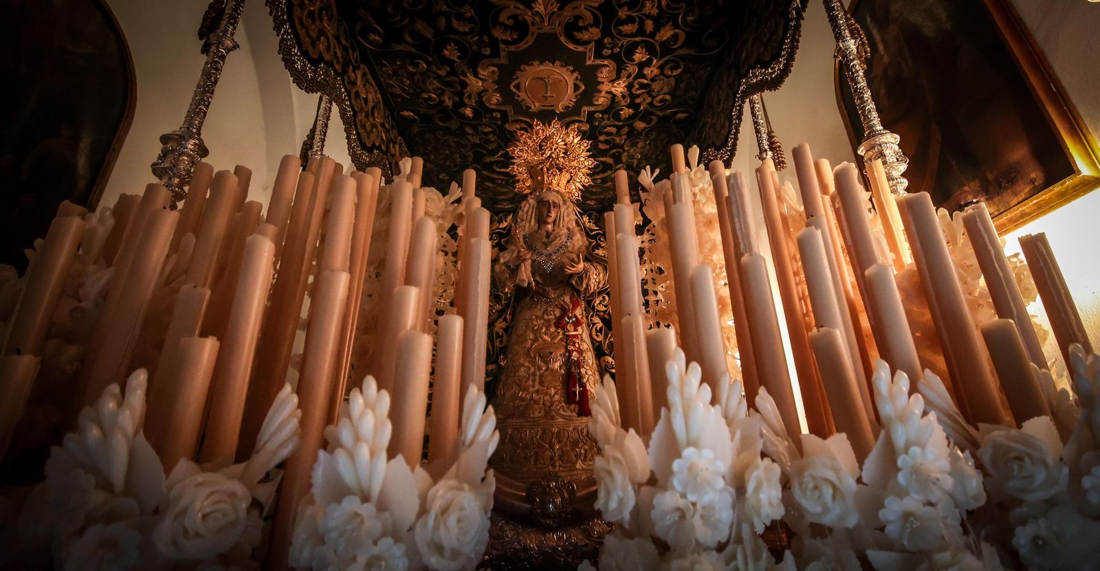 Imágenes de la visita a los templos tras el aplazamiento de la Magna Mariana de Jerez