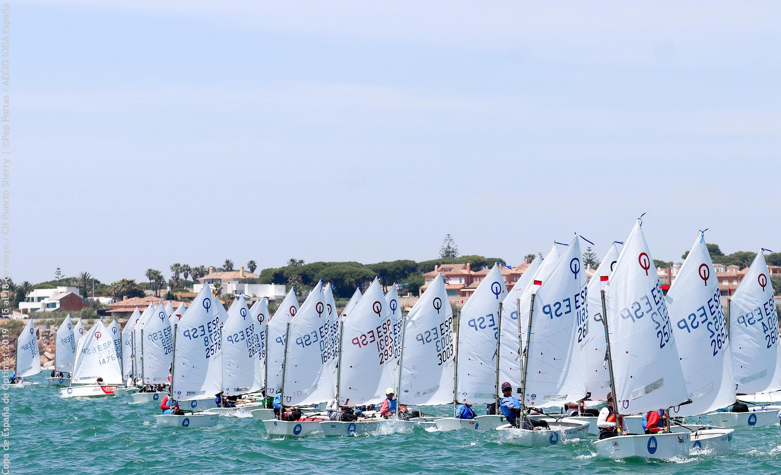 Los regatistas, durante una de las mangas celebradas este jueves.
