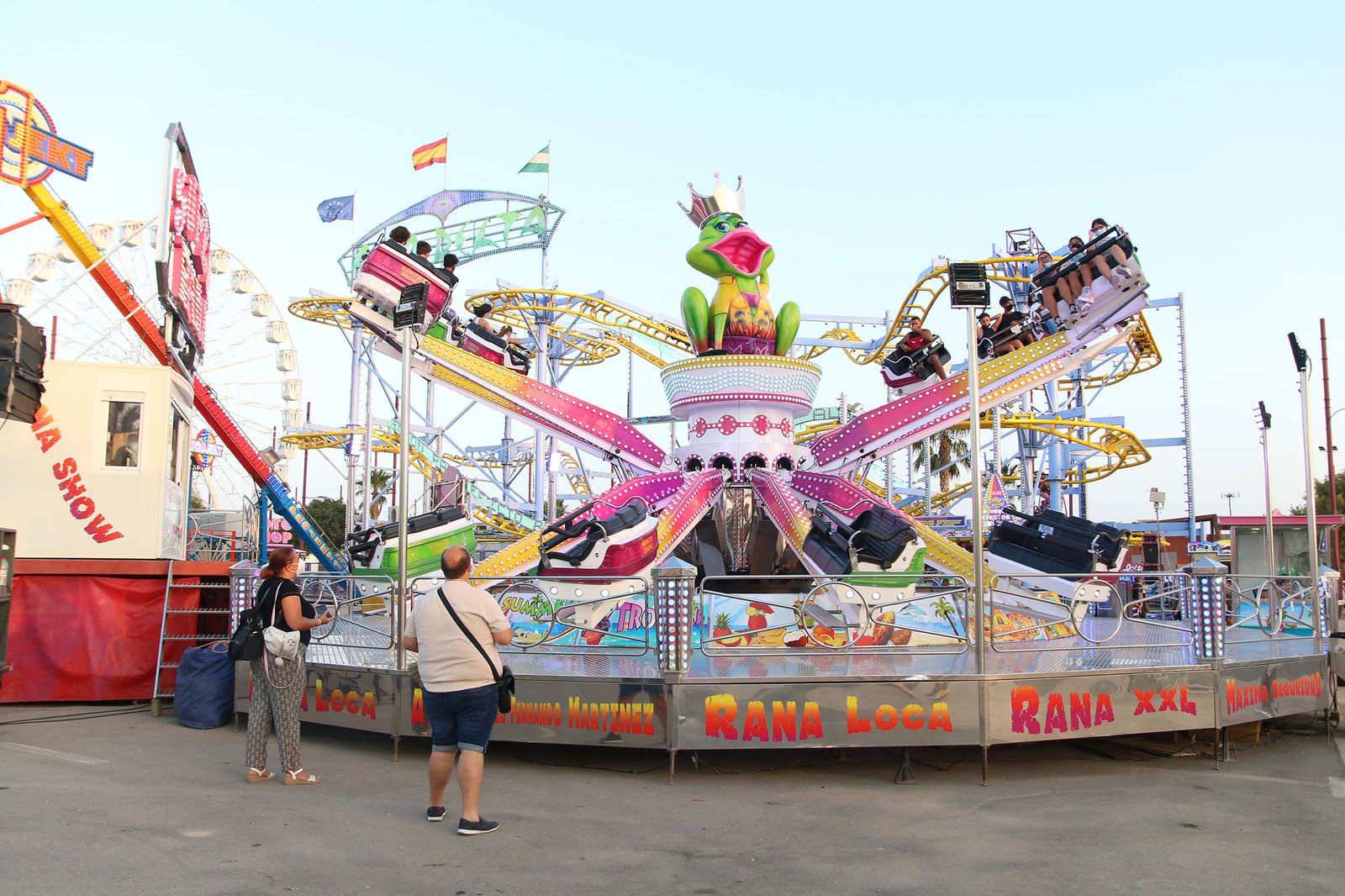 Primer día de cacharricos en una reducida Feria de Almería 2021