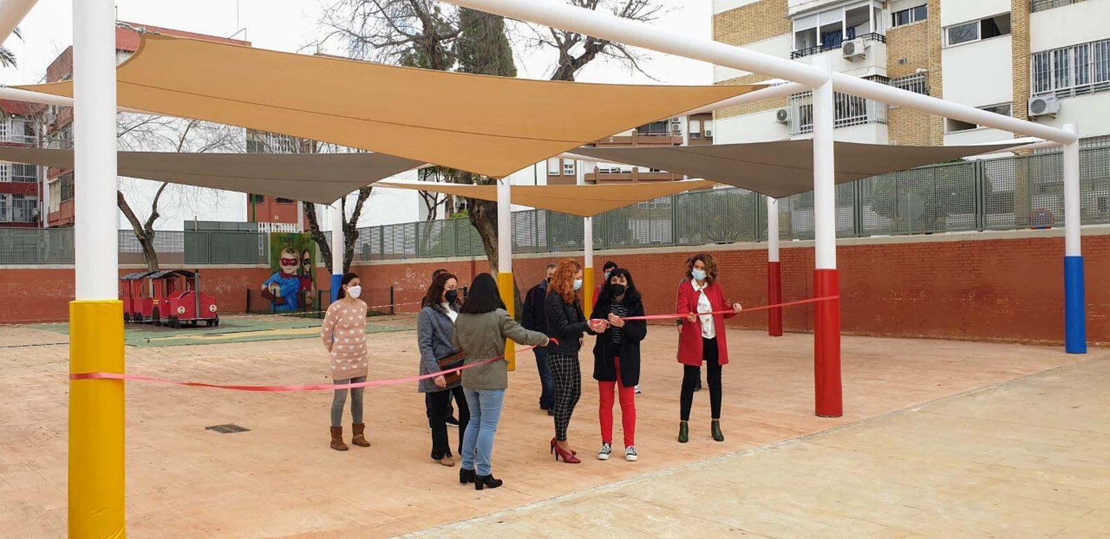 Los toldos del patio de Infantil del CEIP Pedro Garfias.