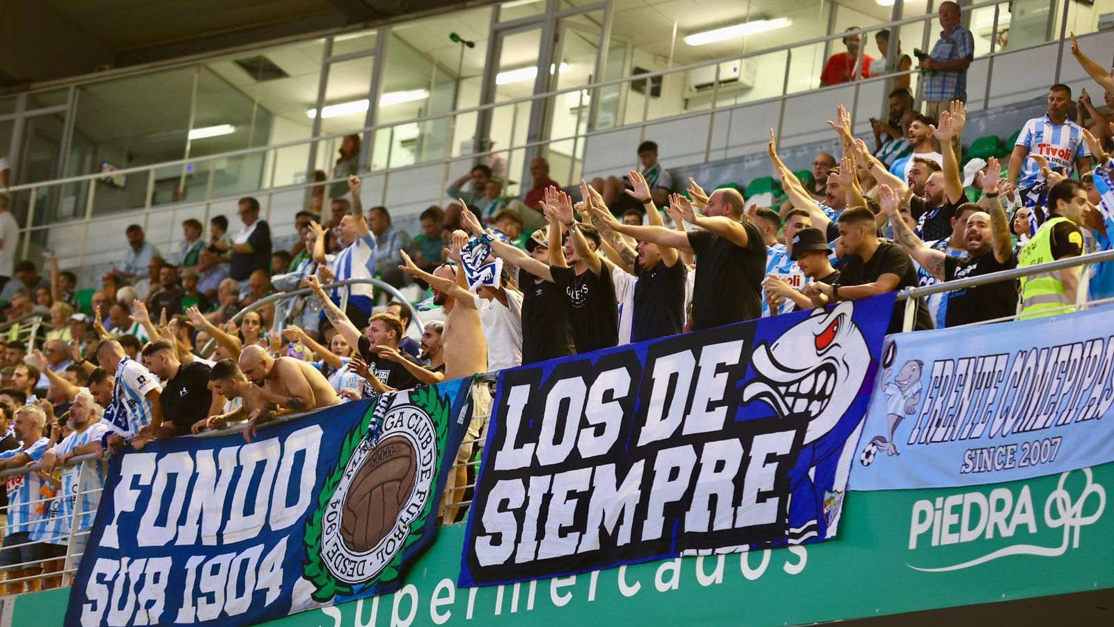 El Córdoba - Málaga CF, en fotos
