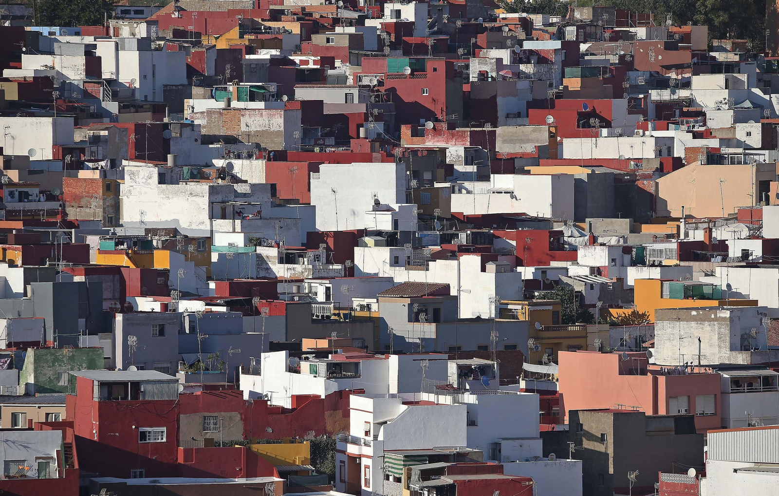 Fotos de La Bajadilla, en Algeciras, tras los incidentes del fin de semana